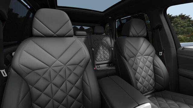 BMW X5 xDrive50e High Executive M Sport Automaat / Panoramadak / Trekhaak / Comfortstoelen / Parking Assistant Professional / Massagefunctie / Soft-Close / Active Steering