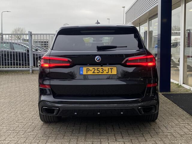 BMW X5 xDrive45e High Executive / Automaat / NL-Auto / 1e-Eigenaar / Dealer-Onderhouden / M-Pakket / Shadow-Line / Vol-Leder / Head-Up Display / Laser-LED lichten / Luchtvering / Open-Panodak / Adaptieve Cruise-Control met Stop&Go en Stuurhulp / Stuurverwarming 