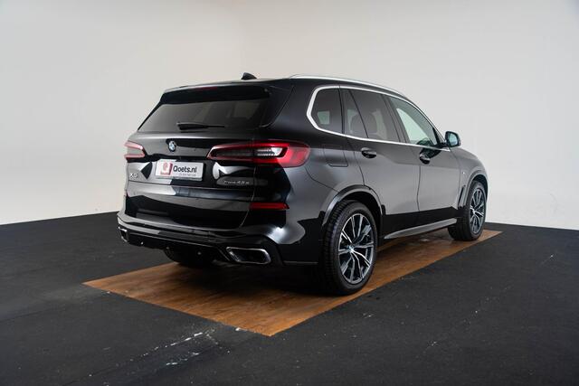 BMW X5 xDrive45e High Executive M Sport - Trekhaak - Panoramadak - Head up - Stoelventilatie/massage - Akoestische ramen - Driving Assistant Professional - Harman kardon - BMW Laserlight - Soft close -