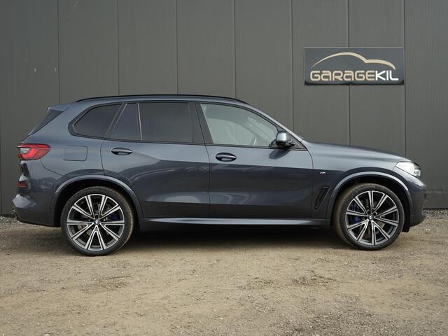 BMW X5 xDrive40i High Executive M-Sport /Achteras best. / Orig.NL / Pano dak / Merino/Crafted clarity /22'' LM velgen /Laser / Warmte comfort / Head-Up / Leder dash / Sky Lounge /