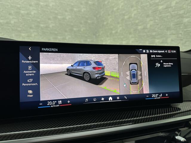 BMW X5 50e M-Sport Pro | M-Performance Stoelen | Achterasbesturing | Carbon | ACC | Panorama | 360 Camera | Soft-Close | Head-Up | M-Gordels | Trekhaak | Harman-Kardon | 22 inch | Individual Leder | Stoelventilatie | Stoelverwarming V+A | Keyless-Entry | Memory