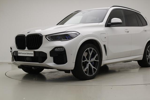 BMW X5 xDrive45e M-Sport | 21" | Panorama | Harman Kardon | Trekhaak | Soft Close | Driving Assistant Professional
