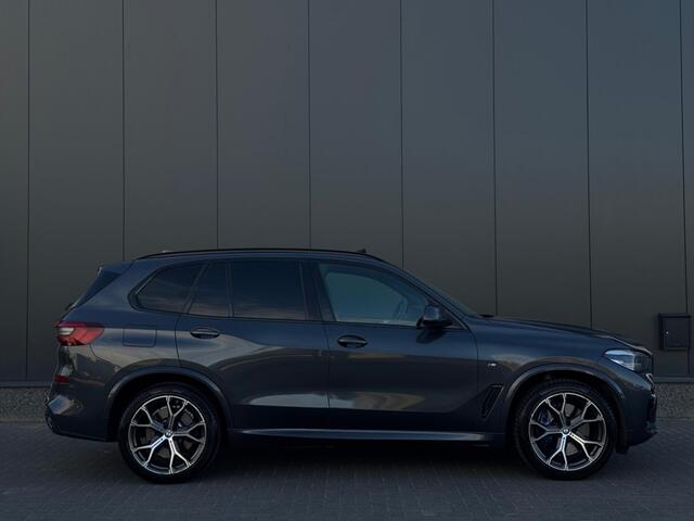BMW X5 xDrive45e M PACK PANO NAVI CAMERA LED LEDER SPORTVELGEN
