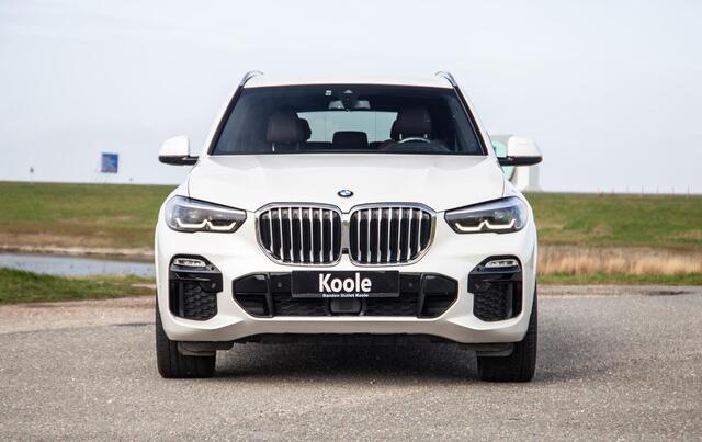 BMW X5 xDrive45e High Executive M PAKKET / BRUIN LEER / DIAMAND POOK / STOEL VERWARMING / CAMERA