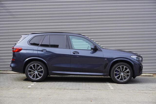 BMW X5 xDrive40i M Sportpakket | Integral Active Steering | Glazen panoramadak | HIFI System Harman Kardon | BMW Head-Up Display | BMW Laserlight