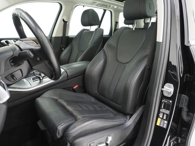 BMW X5 xDrive45e High Executive | Panoramadak | Leder | Trekhaak | Luchtvering | HUD | Camera | Sfeerlicht | Carplay