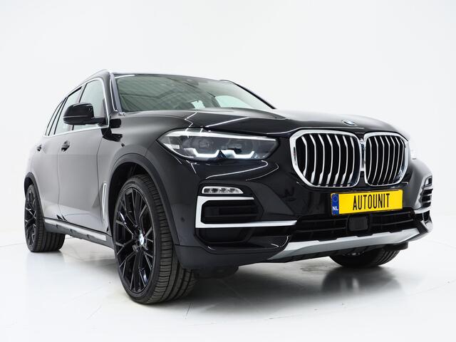 BMW X5 xDrive45e High Executive | Panoramadak | Leder | Trekhaak | Luchtvering | HUD | Camera | Sfeerlicht | Carplay