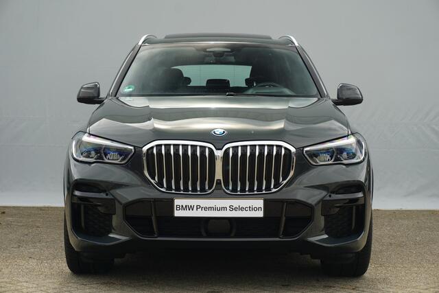 BMW X5 xDrive45e | M Sport | Trekhaak | Schuif-kanteldak | Head-up | Stoelventilatie | Rondomzicht Camera's | Adaptieve Cruise Control met Stop&Go & Stuurhulp | Dodehoek Detectie