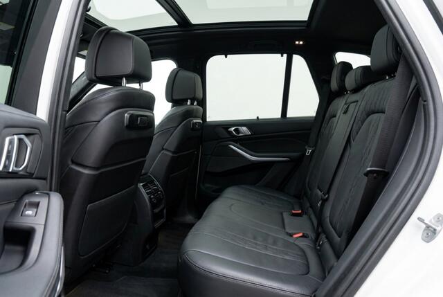 BMW X5 50 e xDrive M Sport Pano l Trekhaak l HUD l 360 l Drive ASSISTAN