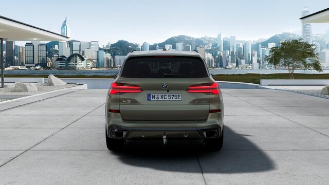 BMW X5 xDrive50e M Sport Automaat / Panoramadak Sky Lounge / Trekhaak / Bowers & Wilkins / Parking Assistant Professional / Soft-Close / Active Steering