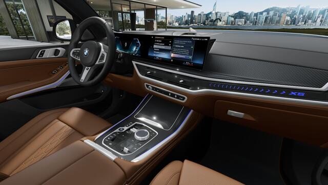 BMW X5 xDrive50e M Sport Automaat / Panoramadak Sky Lounge / Trekhaak / Bowers & Wilkins / Parking Assistant Professional / Soft-Close / Active Steering