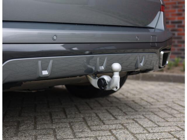 BMW X5 50e xDrive | Pano - Trekhaak - Bowers & Wilkins