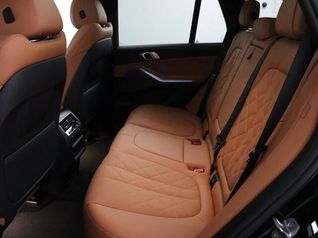 BMW X5 xDrive45e High Executive | Panoramadak Sky Lounge | ACC | Lazer LED | Trekhaak | Luchtvering!