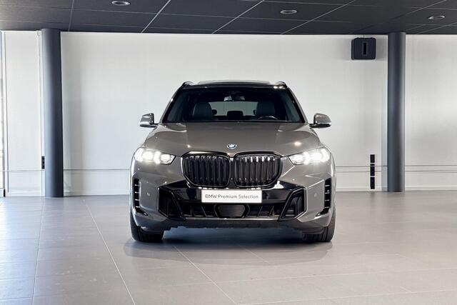 BMW X5 xDrive50e Launch Edition | M Sport Pro | Glazen Panoramadak | Harman Kardon | Stoelventilatie | Soft-close | Trekhaak |