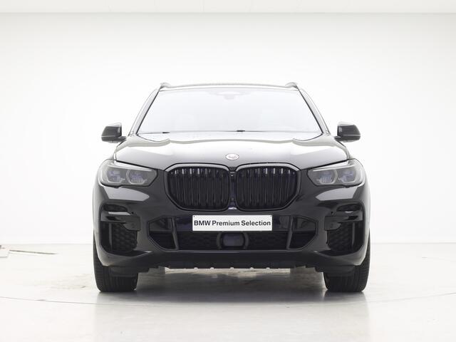 BMW X5 xDrive45e M-Sport | 22" | CoPilot | Trekhaak | Harman Kardon | Luchtvering v+a | Gesture | Head-Up | Wordt verwacht 15-05 HVE Verwacht Hidde