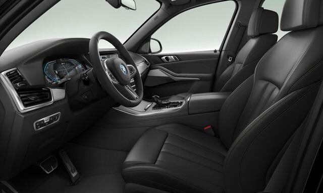 BMW X5 xDrive45e High Executive M Sport - Trekhaak - Panoramadak - Driving Assistant Professional - Warmte Comfort Pack Voor - Comfortstoelen - Soft Close - BMW Laserlight - Comfort Access - Head up -