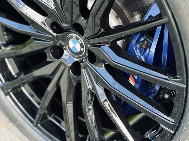 BMW X5 xDrive45e | M-Sport | Dark Label | Panodak | Luchtvering | Laser | Stoelventilatie | Headup | 360 Camera | Trekhaak | Vol opties | Incl BTW