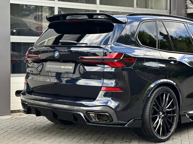 BMW X5 xDrive50e | M-pakket | Spoilerpakket | Panodak | Luchtvering | Trekh | 24 mnd Premium Garantie | Head-Up | Harman Kardon | 360 Camera | Incl. BTW