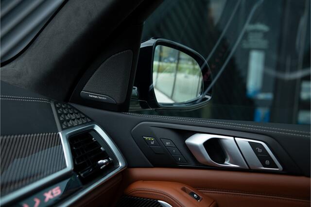BMW X5 xDrive50e LCI M-sport Pro ACC Pano M Seats Alcantara Achterasbest. Hemel Massage Stoelvent. Luchtvering Softcl, Head Up 360 Kristal HarmanK Trekhaak