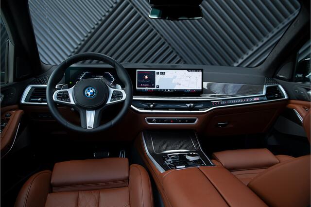 BMW X5 xDrive50e LCI M-sport Pro ACC Pano M Seats Alcantara Achterasbest. Hemel Massage Stoelvent. Luchtvering Softcl, Head Up 360 Kristal HarmanK Trekhaak
