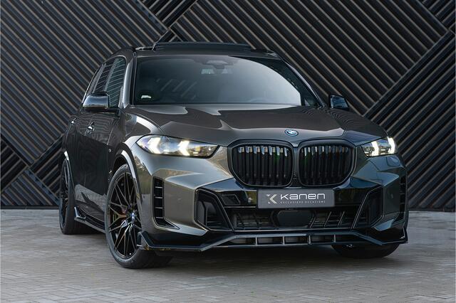 BMW X5 xDrive50e LCI M-sport Pro ACC Pano M Seats Alcantara Achterasbest. Hemel Massage Stoelvent. Luchtvering Softcl, Head Up 360 Kristal HarmanK Trekhaak