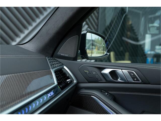 BMW X5 xDrive50e LCI M-sport Pro ACC Pano M Seats Massage Stoelvent. Luchtvering AlcantHemel, Head Up 360 Kristal HarmanK Trekhaak