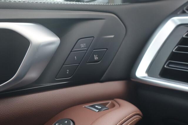 BMW X5 xDrive50e Launch Edition M-Sport Pro Swarovski I Elek.Trek. I DEALER AUTO!!