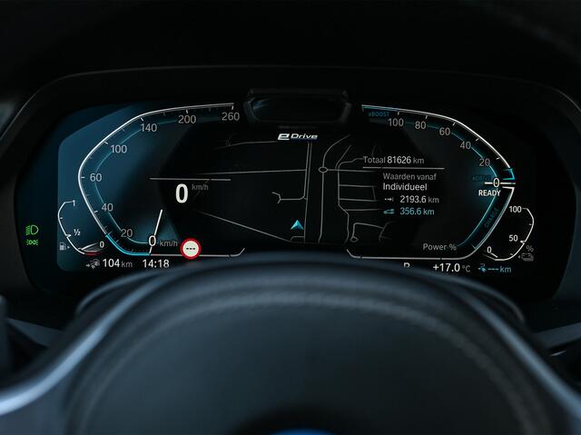 BMW X5 xDrive45e High executive M Sport | M-Seats | Luchtvering | Soft close | Comfort access | Trekhaak | Sky lounge | Laser Light | Parking assistant plus | Head-Up | Night vision | Driving assistant prof. |