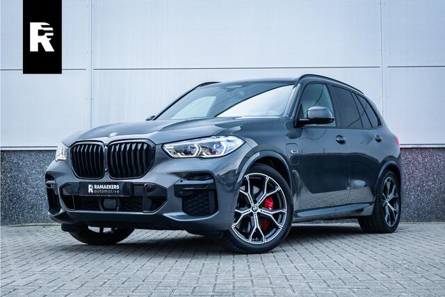 BMW X5 xDrive45e M-Sport Dravid Grau Skylounge / Bowers & Wilkins / Achteras sturing / Individual / Alcantara Hemel /