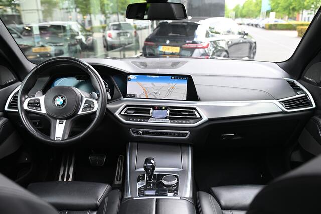 BMW X5 xDrive45e M Sport Automaat / Trekhaak / Panoramadak / Comfort Access / Laserlight / Head-Up / Harman Kardon / Parking Assistant Plus