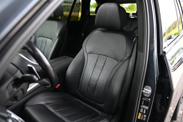 BMW X5 xDrive45e M Sport Automaat / Trekhaak / Panoramadak / Comfortstoelen / Laserlight / Head-Up / Stoelverwarming / Parking Assistant Plus