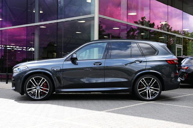 BMW X5 xDrive45e M Sport Automaat / Trekhaak / Panoramadak / Comfortstoelen / Laserlight / Head-Up / Stoelverwarming / Parking Assistant Plus