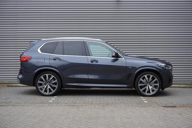BMW X5 xDrive45e M Sportpakket | Glazen panoramadak | Driving Assistant Professional | BMW Laserlight | HIFI System Harman Kardon | BMW Head-Up Display