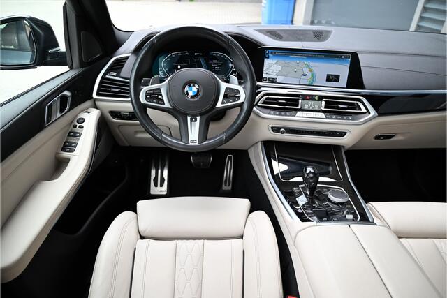 BMW X5 xDrive45e M-SPORT / PANO / INDIVIDUAL / LASER / SOFTCLOSE / HUD / HARMAN KARDON / 360 CAMERA / 22"