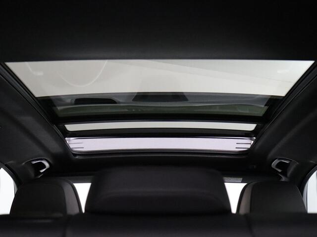 BMW X5 xDrive45e High Executive | Panoramadak | Trekhaak | BMW Laserlight | Display Key!