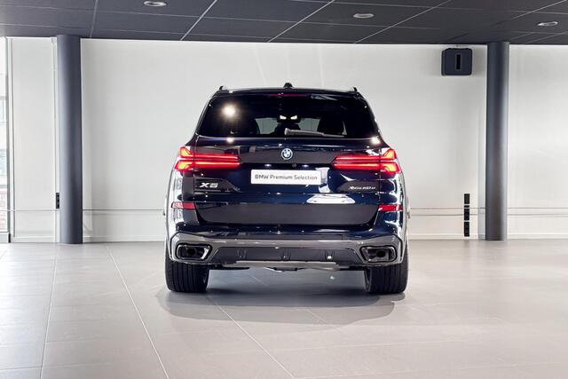 BMW X5 xDrive50e | M Sport Pro | Harman Kardon | Glazen Panoramadak | Iconic Glow | Soft-close | Trekhaak |