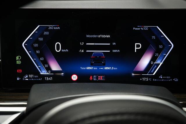 BMW X5 xDrive50e | PANORAMADAK | ACHTERBANKVERWARMING | INDIVIDUAL VOLLEDER MERINO | HEAD UP | 360 CAMERA | MAXTON | 22"