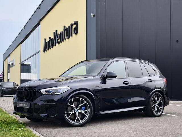 BMW X5 xDrive45e High Executive | M-Sport | Bowers & Wilkins | Achterasbesturing | Trekhaak | Softclose | Adaptive cc | Panoramadak | Comfort seats |