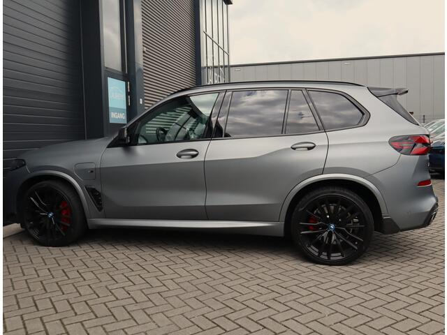 BMW X5 xDrive50e M Sport | Sky Lounge | M Stoelen | Carbon Exterieur/Interieur | trekhaak | Bomvol