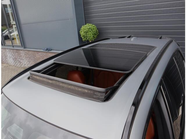 BMW X5 xDrive50e M Sport | Sky Lounge | M Stoelen | Carbon Exterieur/Interieur | trekhaak | Bomvol