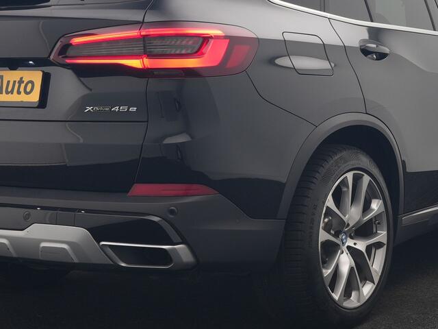 BMW X5 xDrive45e X Line PHEV 395pk Dealer O.H. | Luchtvering | Camera | Adaptief Onderstel | Lederen Sportstoelen Memory | Hifi Audio | Apple Carplay | Sfeerverlichting | Navigatie | DAB | Plug In Hybrid |