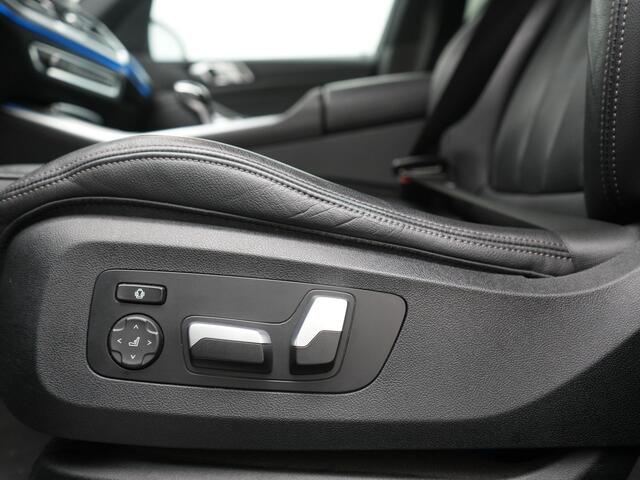 BMW X5 xDrive45e X Line PHEV 395pk Dealer O.H. | Luchtvering | Camera | Adaptief Onderstel | Lederen Sportstoelen Memory | Hifi Audio | Apple Carplay | Sfeerverlichting | Navigatie | DAB | Plug In Hybrid |