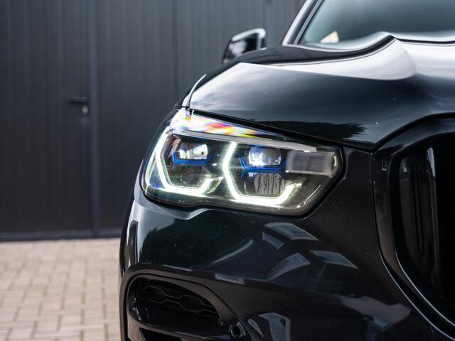 BMW X5 xDrive45e High Executive M-pakket | Individual Volleder | Softclose | Panoramadak | Elek trekhaak | HUD | Shadowline | Adap Cruise | Luchtvering | 21" | M-sportremmen | CarPlay | Etc.. 11/2022