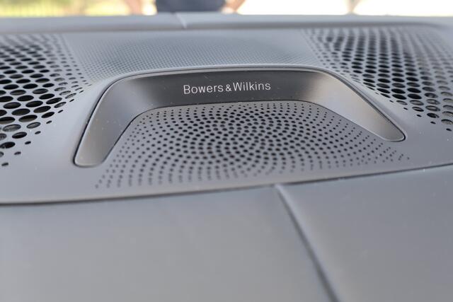 BMW X5 xDrive50e Launch Edition SKYLOUNGE | MASSAGE | STOELVERKOELING & VERWARMING | BOWERS & WILKINS | SFEERVERLICHTING | 360 CAMERA | CARPLAY | CARBON INTERIEUR | STUURVERWARMING |