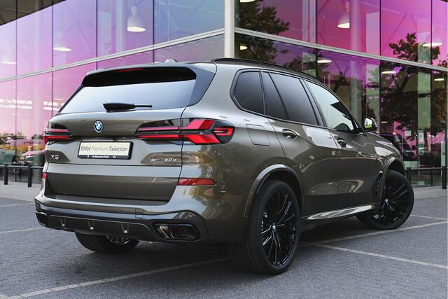 BMW X5 xDrive50e M Sport Automaat / Panoramadak Sky Lounge / Trekhaak / Massagefunctie / Soft-Close / Parking Assistant Professional / Active Steering