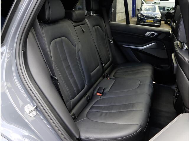 BMW X5 M50i 4.4 530pk | Achterasbesturing | Laser | ACC | Sky Lounge | Grigrio Telesto