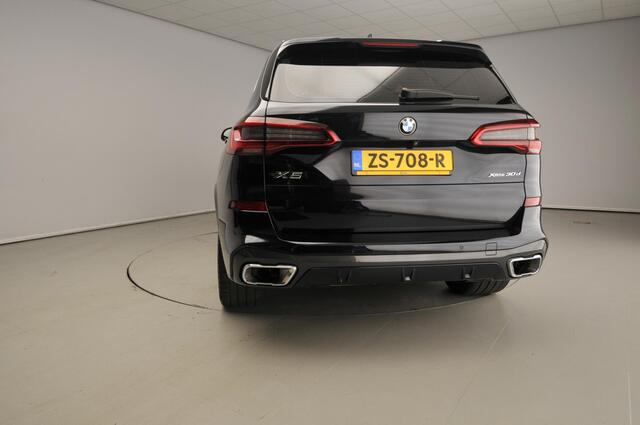 BMW X5 xDrive30d High Executive M Sport | Trekhaak | Luchtvering | Sky Lounge Pano | Laserlicht | Harman/Kardon | Achterasbesturing