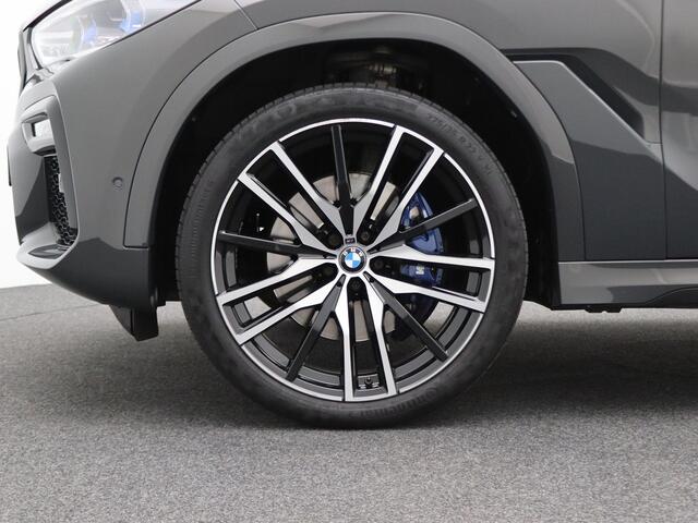 BMW X6 xDrive40i High Executive | M Sportpakket | Trekhaak | Glazen panoramadak Sky Lounge | Comfortstoelen | Head-Up Display | 22"
