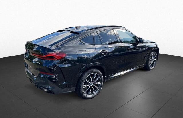 BMW X6 xDrive30d 286 PK M-Sport Massage Stoelkoeling Panoramadak Luchtvering Head-Up Trekhaak 360 Camera