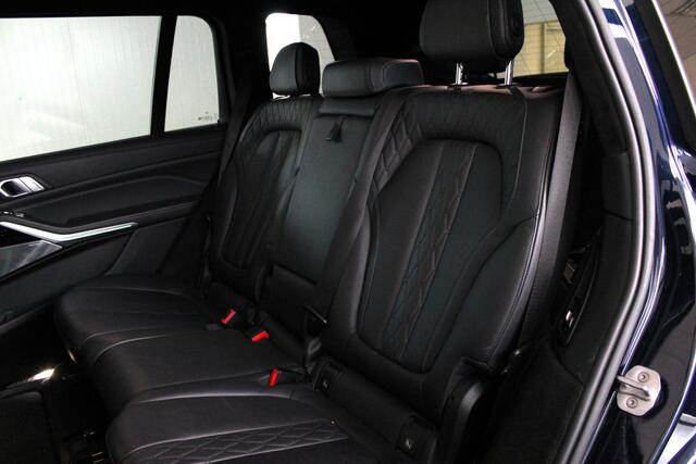 BMW X7 xDrive40i High Executive M-Sport - Head-Up - Panorama - Softclose -